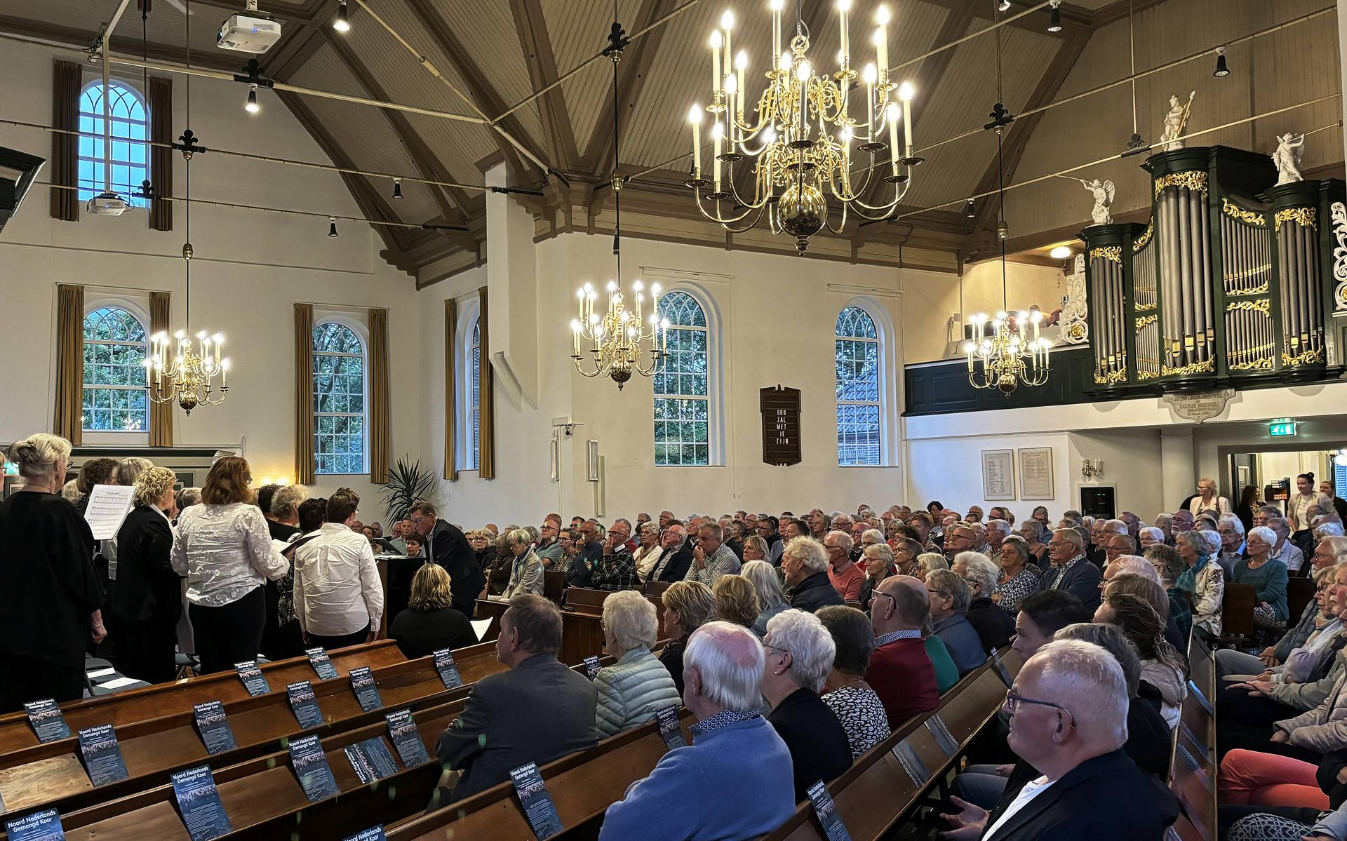 Zuidwoldiger Zangavond met organist Harm Hoeve en Christelijk